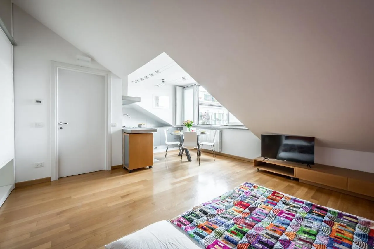 The Orange Attic - Navigli Area Apartment Milan 0*,  Italy