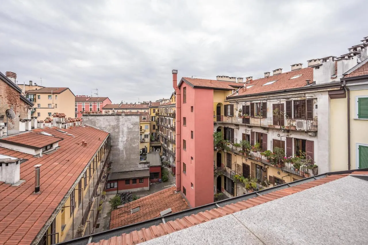 The Orange Attic - Navigli Area Apartment Milan Italy